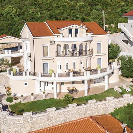 1 Bedroom Amazing Apartment In Komarna Klek Exterior foto